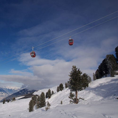 Zeller Bergbahnen AG, Zillertalarena
